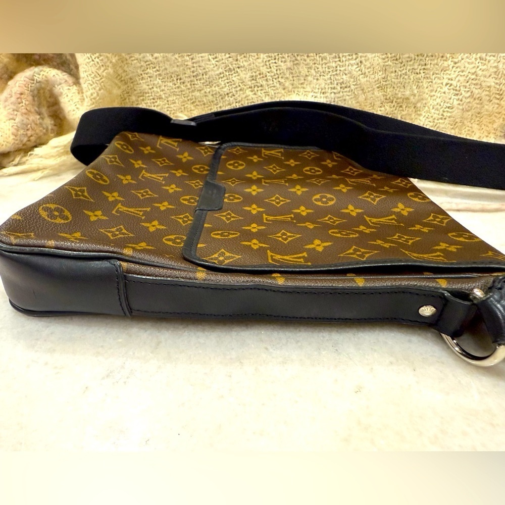 Louis Vuitton Monogram Messenger Bag in Brown and Black - Picture 11 of 16